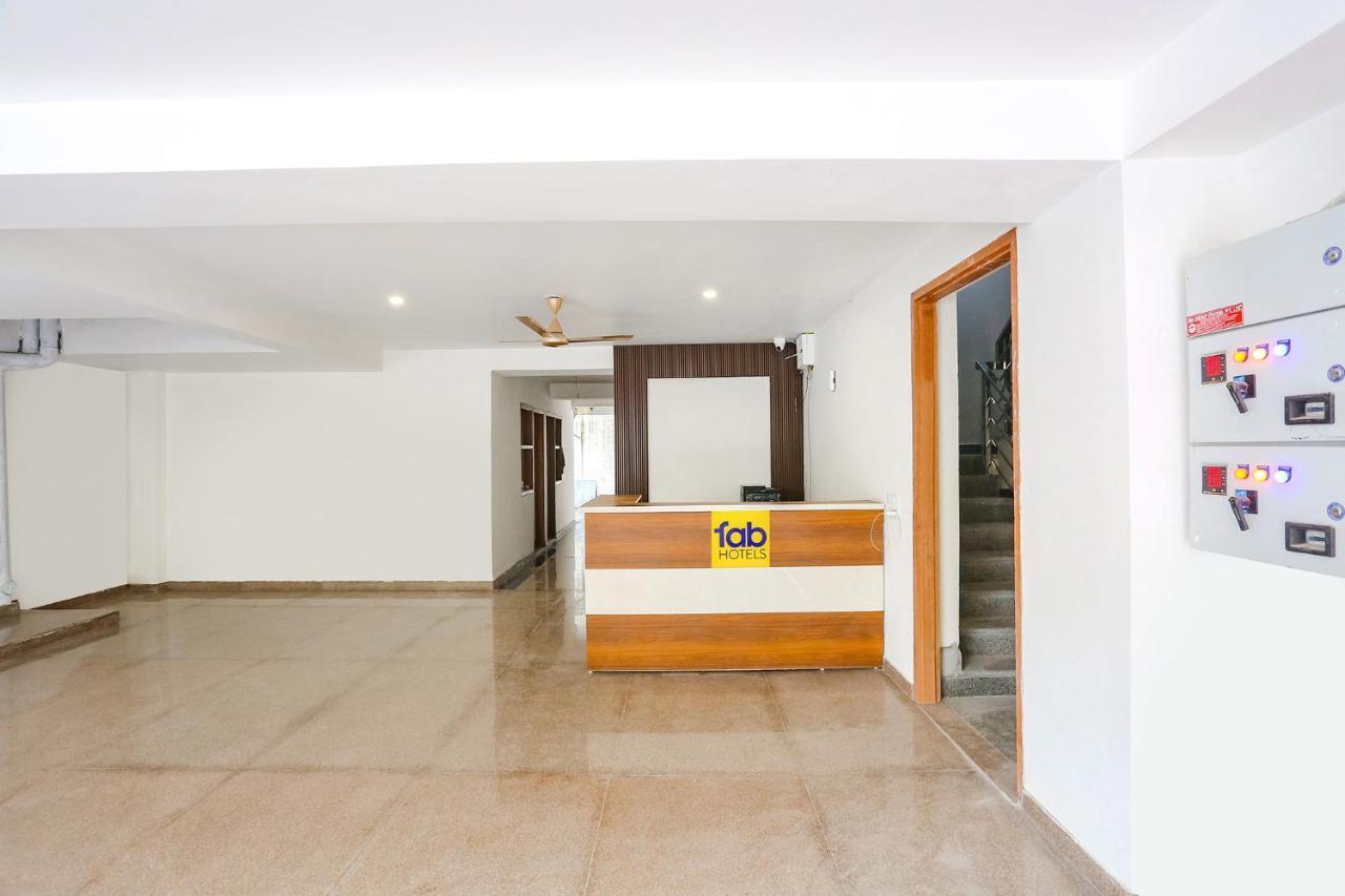 Fabhotel Raahi Retreat Gurgaon Luaran gambar