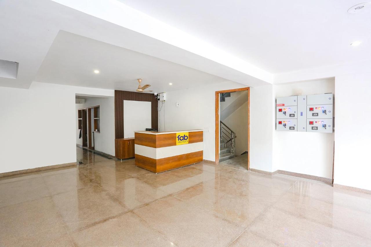 Fabhotel Raahi Retreat Gurgaon Luaran gambar