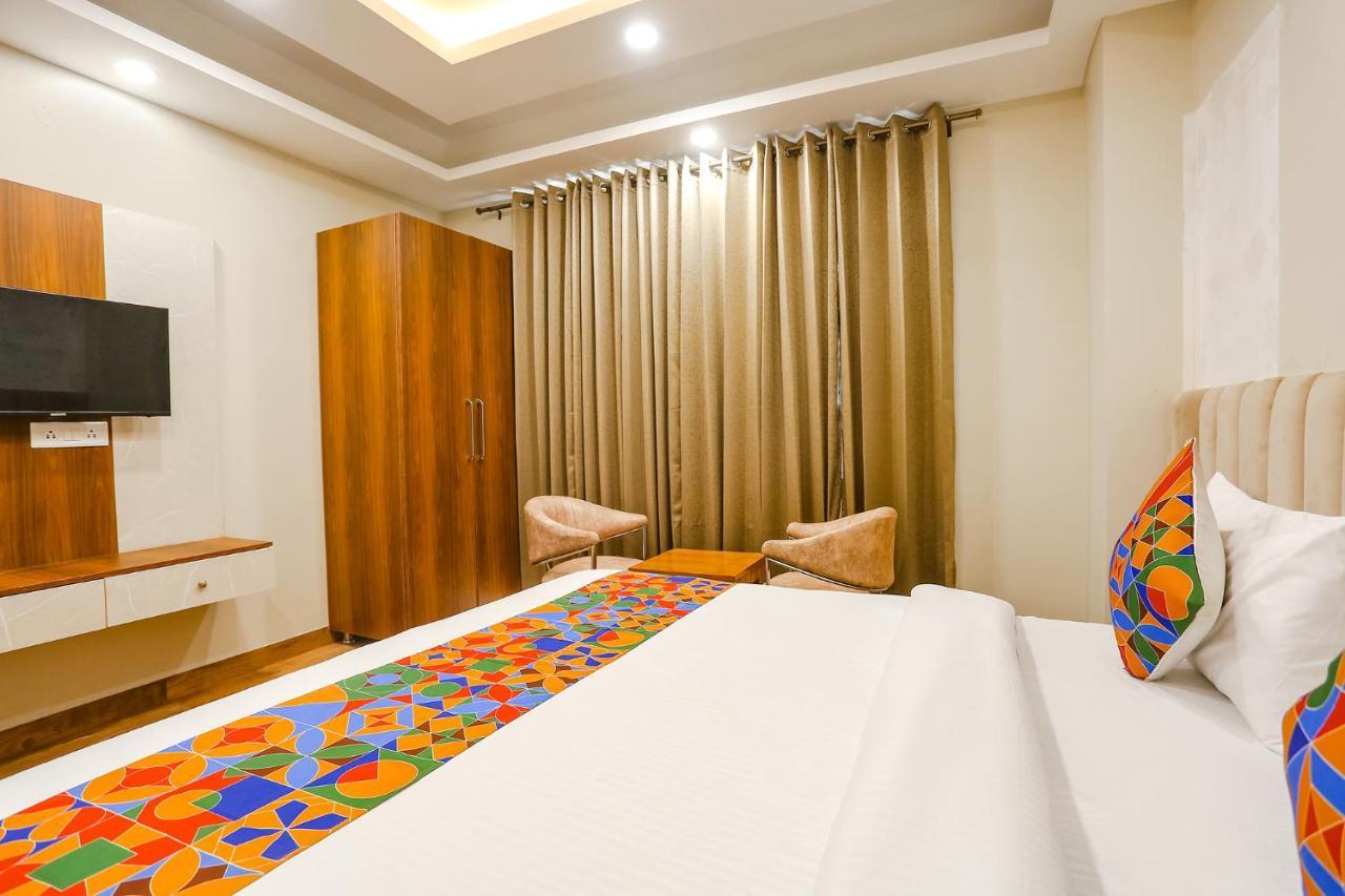Fabhotel Raahi Retreat Gurgaon Luaran gambar